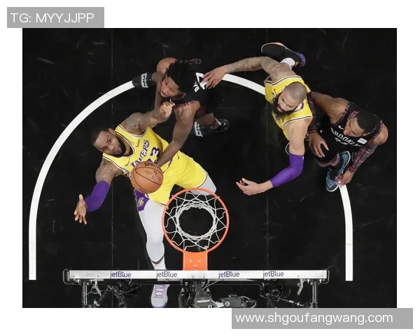 深圳湖人与篮网对决精彩纷呈谁能在赛场上笑到最后