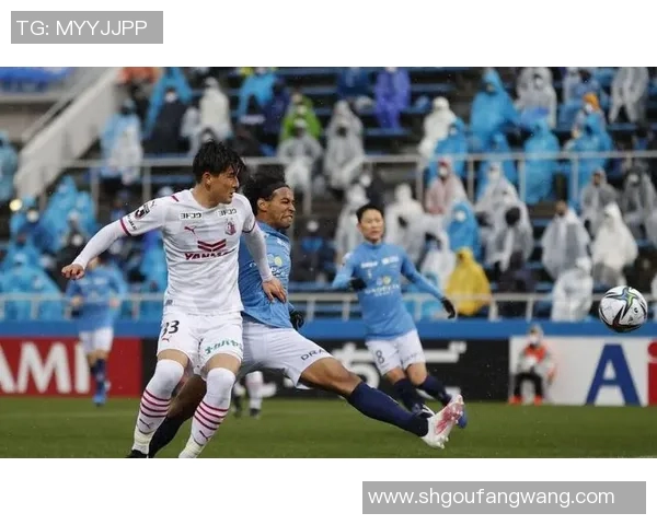 鹿岛鹿角与横滨水手的激烈对决揭示了日本足球的魅力与竞争力